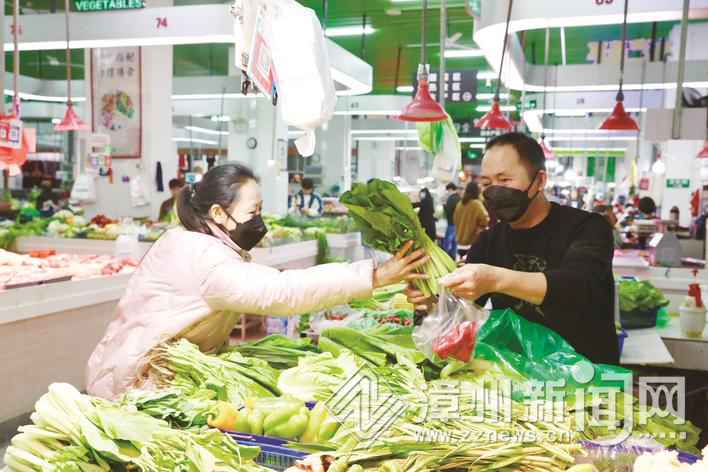春节市场供应足 肉蛋菜管够